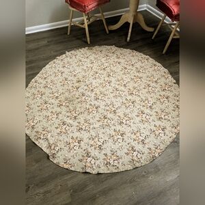Rachel Ashwell Shabby Chic Floral Round Tablecloth